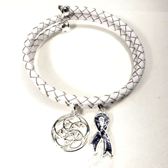Leather White Braided Bracelet – Silver tone Ribbon & Celtic Knot Style Charms - Picture 3 of 7